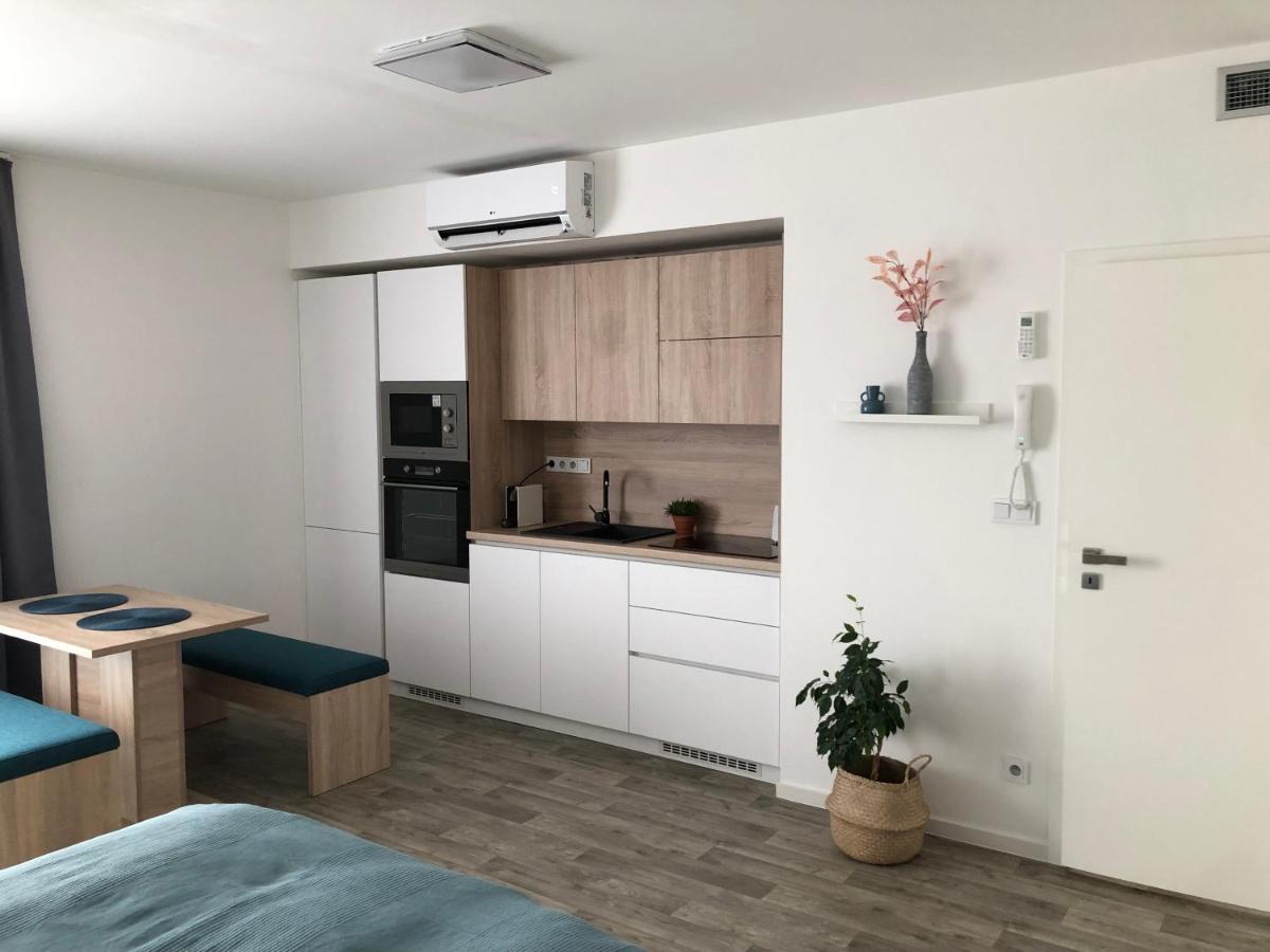 Apartman X28 Mikulov Esterno foto